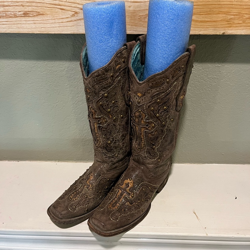 Like NEW Women’s Corral Boots 7 1/2 M